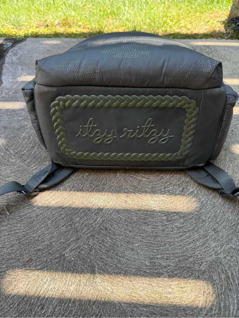 Itzy Ritzy multiple exterior